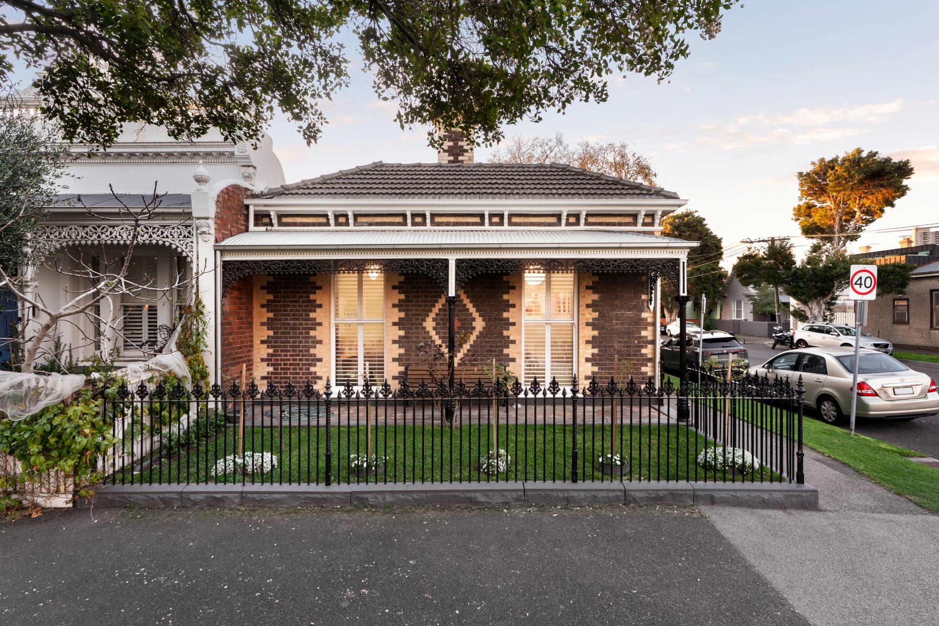 10 Kerferd Road, Albert Park